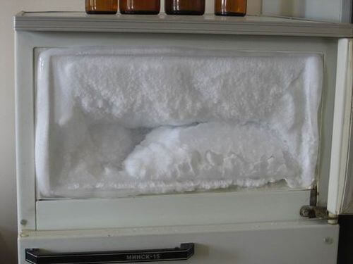 Почему холодильник сильно морозит и как это исправить