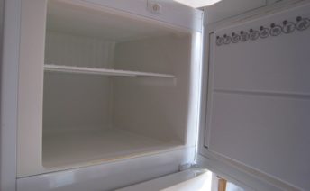 Холодильник не закрывается. Что делать